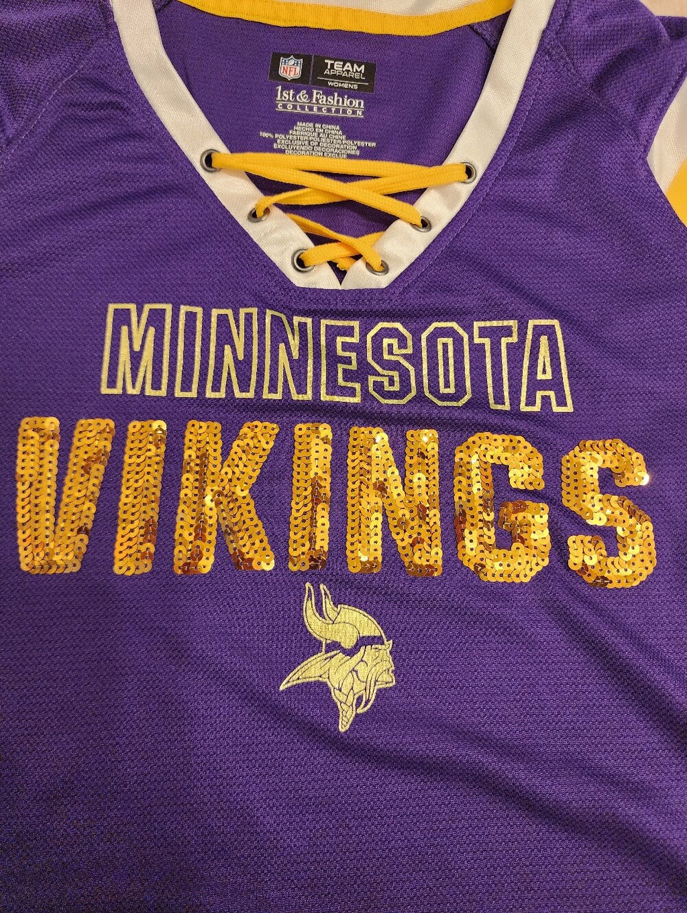 Womens Minnesota Vikings Lace-Up Sequin Jersey Shirt Purple Gold Medium NFL Team - Picture 6 of 6